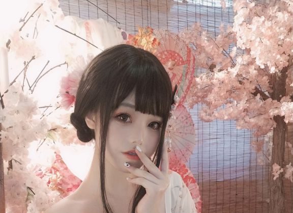 蜜汁猫裘浴娘在线看