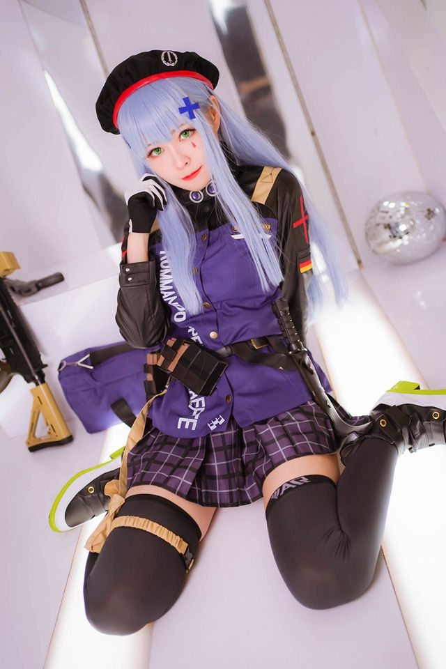Arty亚缇火辣cos《少女前线》HK416，比基尼造型撩翻全网！