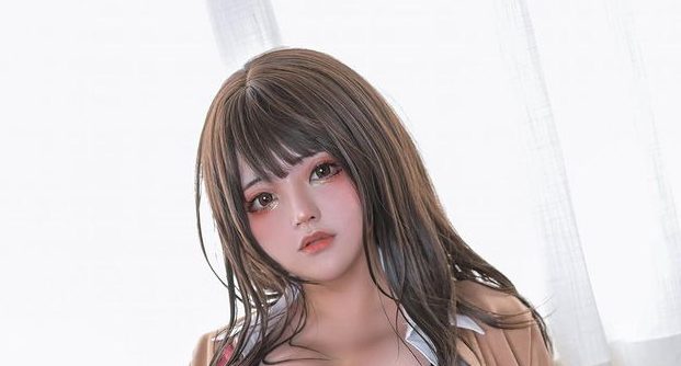 Sally多啦雪惊艳cos《刮掉胡子的我与捡到的女高中生》