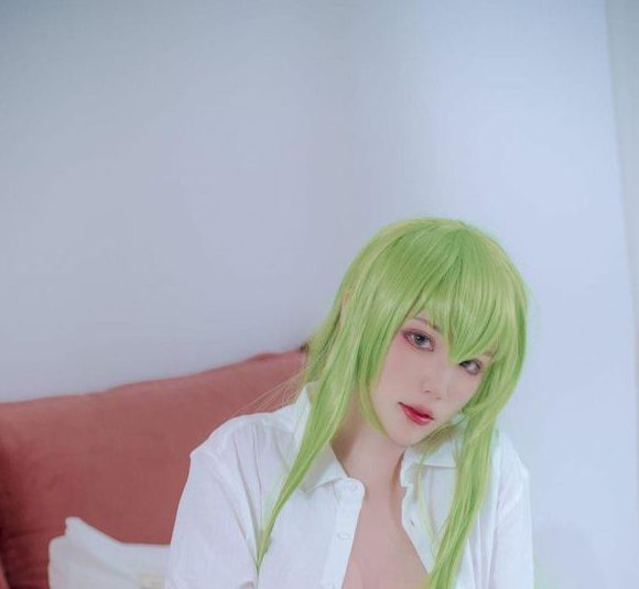 coser 起司块wii 的 Code Geass 白衬衣神还原