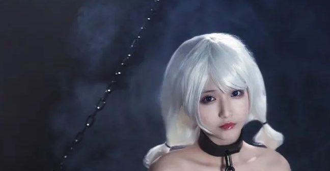 铁板烧鬼舞W COSPLAY阿芙乐尔“女囚版”火了！《碧蓝航线》辣妹来袭！