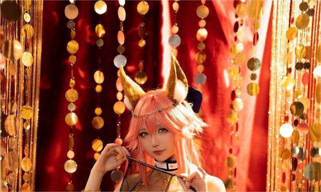 星之迟迟cos《Fate/Grand Order》“九尾狐”玉藻前