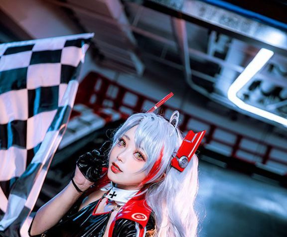 枣糕-吃谷人黛博魂cos作品“赛车版”欧根亲王