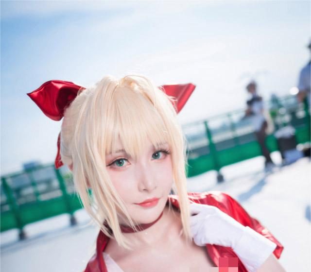 在下萝莉控ii《Fate/ Grand Order》尼禄赛车版Cosplay,性感迷人!