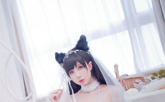 西园寺南歌cos《碧蓝航线》爱宕，性感迷人