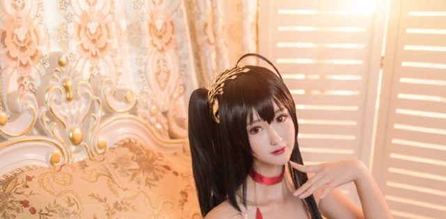 羽生三未cos《碧蓝航线》大凤，性感迷人