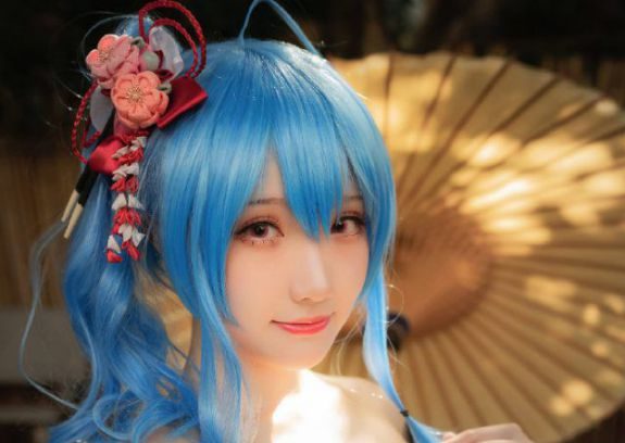 瓜希酱cos《碧蓝航线》圣路易斯，漂亮迷人