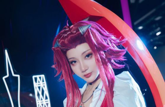 如月灰神还原《游戏王5D's》十六夜秋，让人眼前一亮