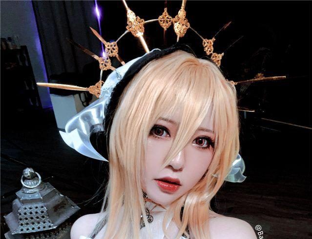 半半子cos《碧蓝航线》怨仇，美到爆炸