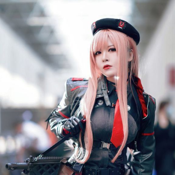 半半子cos《胜利女神：妮姬》拉毗作品鉴赏