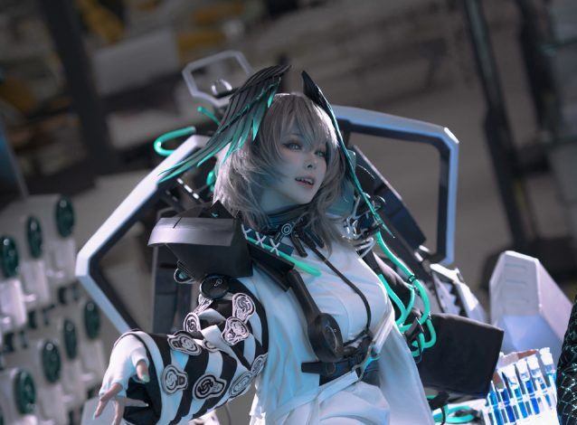 w百合欧皇子w cos《明日方舟》霍尔海雅，美轮美奂的大美女