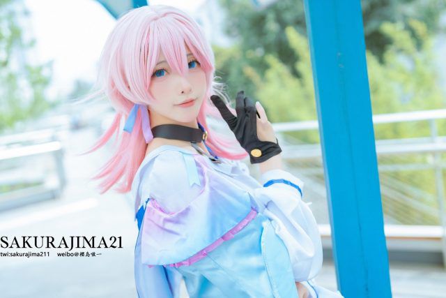 樱岛嗷一cos《崩坏：星穹铁道》三月七，迷人可爱火到不行