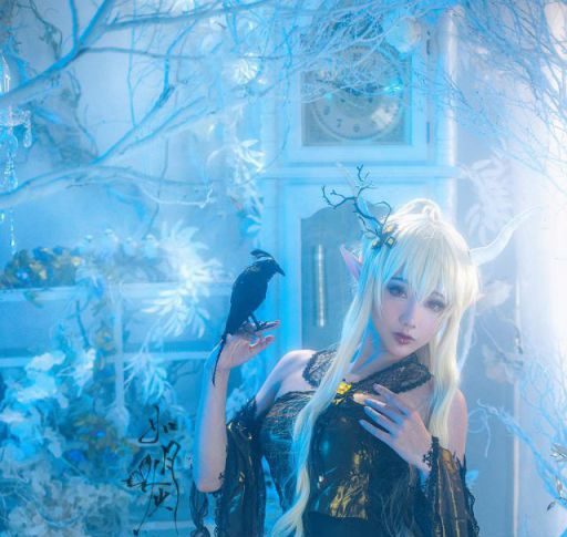 如月灰cos闪灵，神秘之美高贵优雅