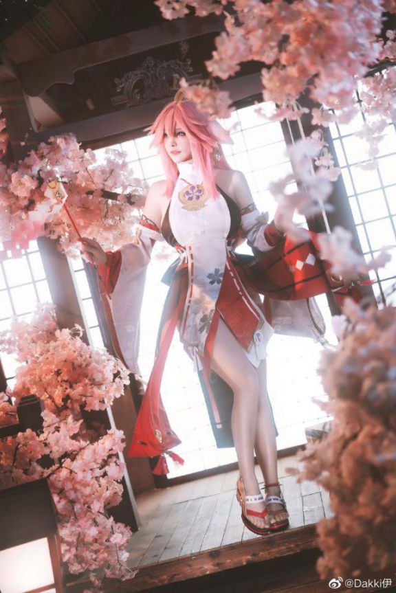 Dakki伊cos《原神》八重神子，让人心醉神迷