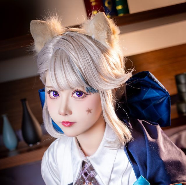 阳炎型小菠萝cos琳妮特[原神]，简直不要太性感