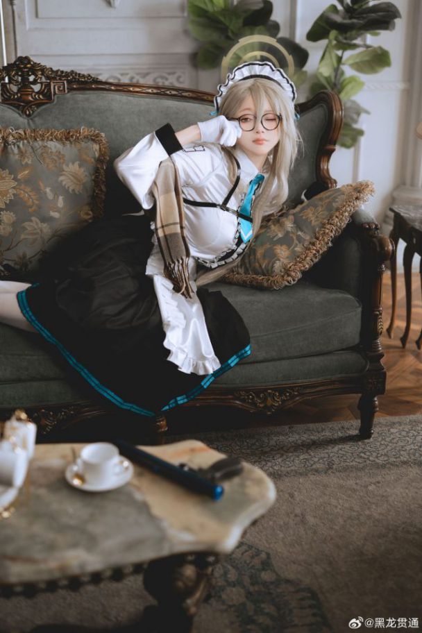 黑龙贯通cos《蔚蓝档案》室笠茜,漂亮可爱简直美翻了