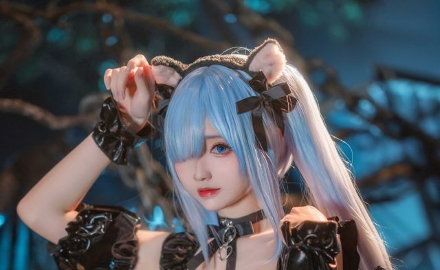 大大卷卷小卷cos《碧蓝航线》雅努斯，超级可爱又性感的“万圣喵喵”雅努斯