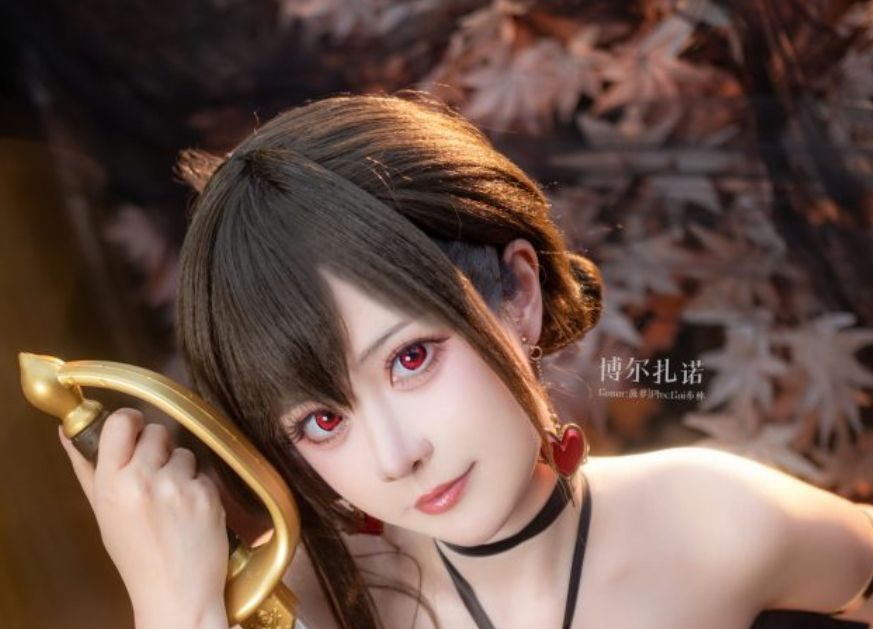 阳炎型小菠萝cos博尔扎诺，碧蓝航线绝美诱惑美到爆炸